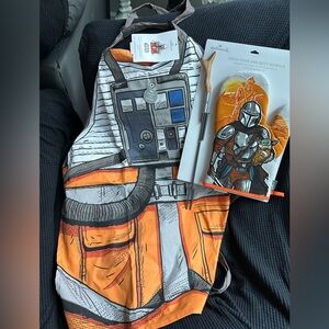 Star Wars Mandalorian Grill Fork and Mitt Bundle with talking Apron